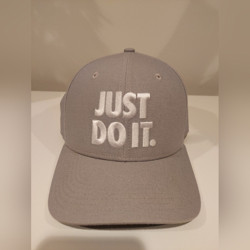 Nike "Classic 99" Snapback